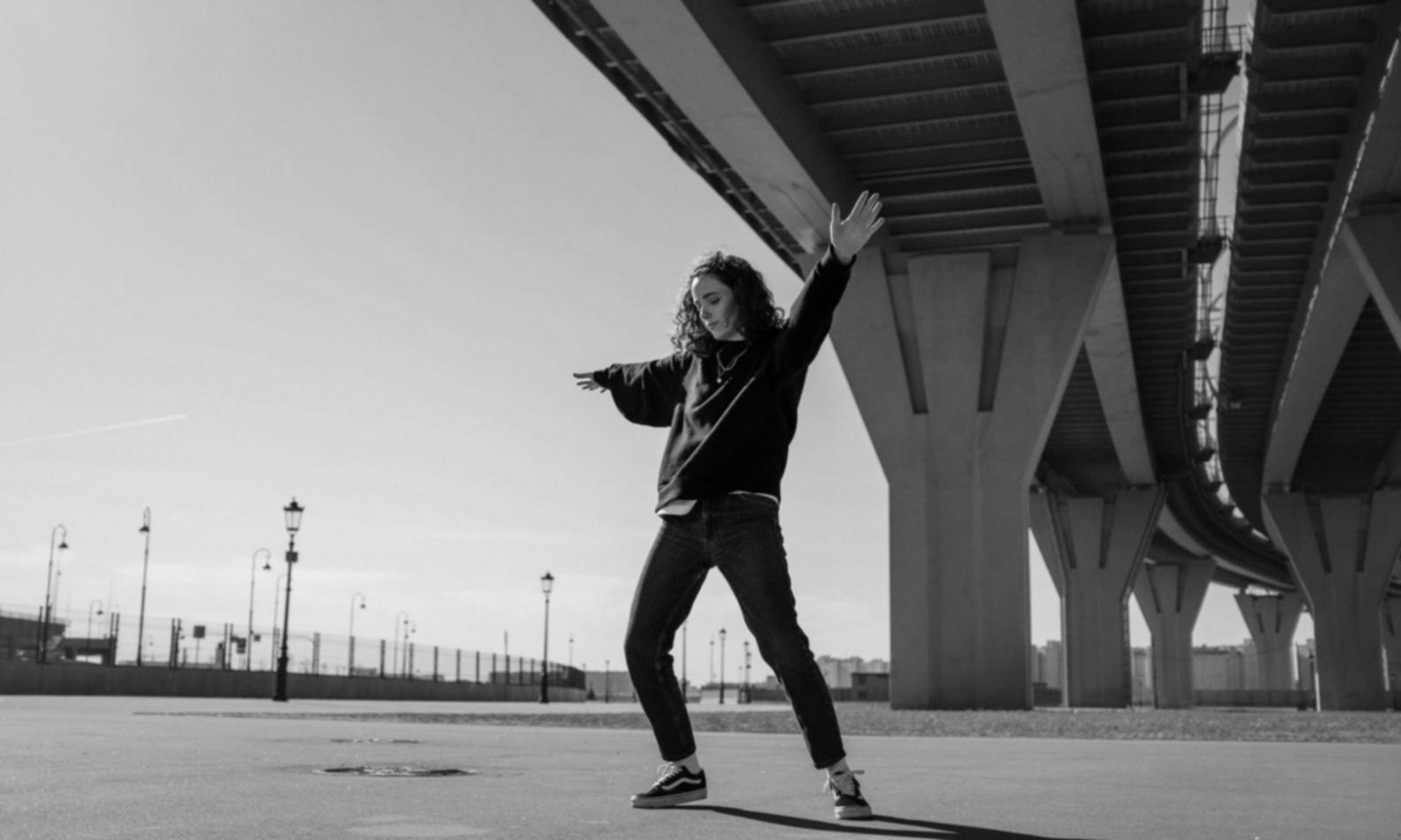 Aerobic dance instruction environment